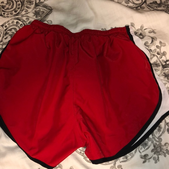 Athletic shorts - Picture 2 of 2